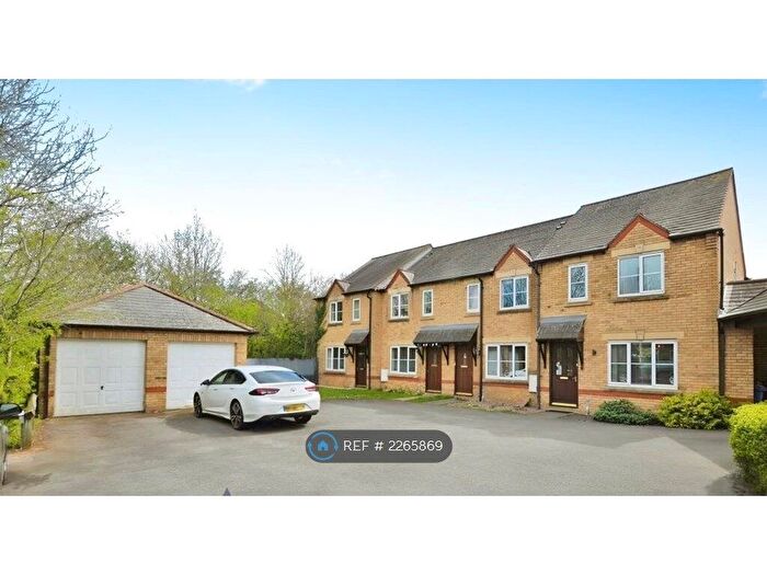 3 Bedroom End Of Terrace House To Rent In Lucerne Avenue, Bicester, OX26