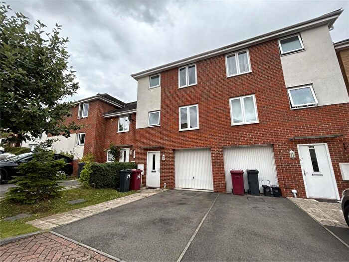 4 Bedroom Town House To Rent In Regis Park Road, Reading, Berkshire, RG6