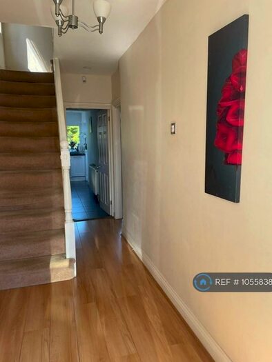 3 Bedroom Terraced House To Rent In South Street, Rainham, RM13