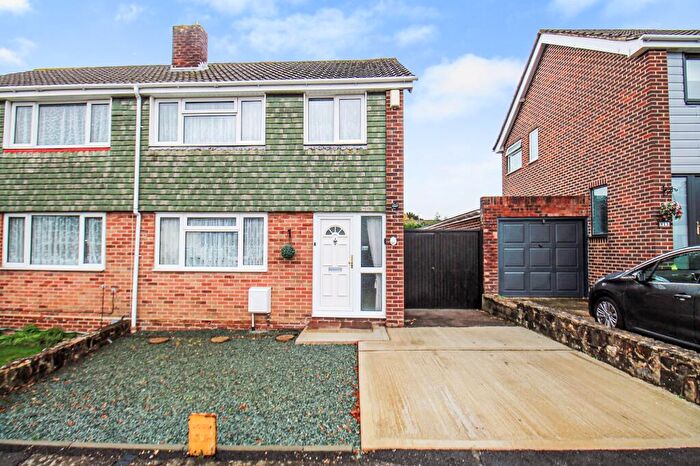 3 Bedroom Semi Detached House For Sale In Sunvale Close, Sholing, SO19