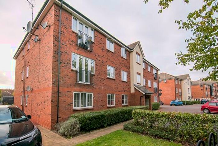 2 Bedroom Flat To Rent In Stavely Way, Gamston, NG2