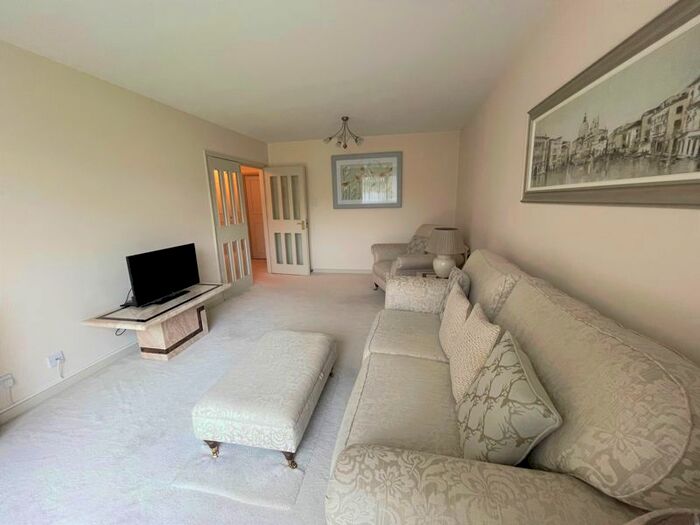 1 Bedroom Flat To Rent In High Road, London, N20