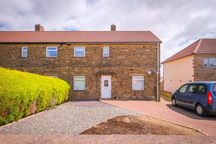 3 Bedroom Semi-Detached House For Sale In Highfield Avenue, Greetland, Halifax, HX4