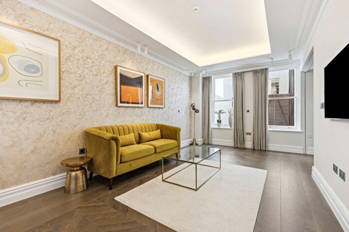 5 Bedroom Mews To Rent In Queens Gate Mews, South Kensington, SW7