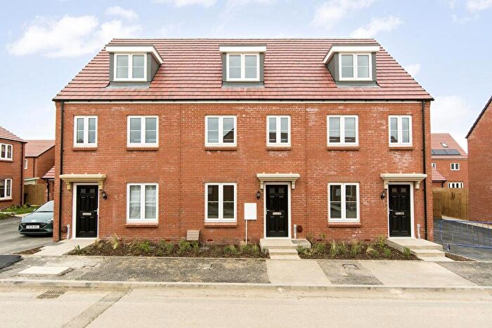 3 Bedroom Town House To Rent In Sovereign Road, Market Harborough, LE16