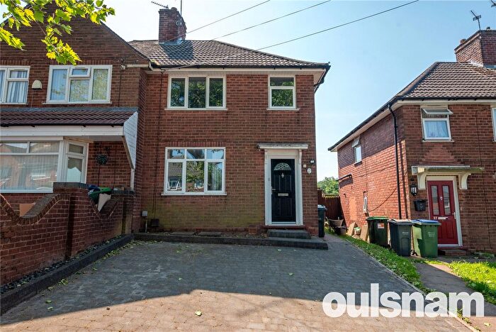 3 Bedroom Semi-Detached House To Rent In Bodenham Road, Oldbury, West Midlands, B68