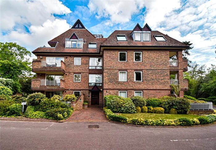 3 Bedroom Apartment To Rent In The Oasthouse, Pinehurst South, Grange Road, Cambridge, CB3