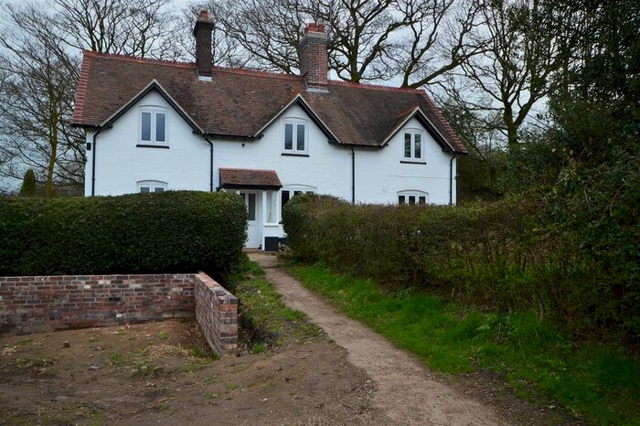 3 Bedroom Cottage To Rent In Honeywall Lane, Madeley Heath, Crewe, CW3