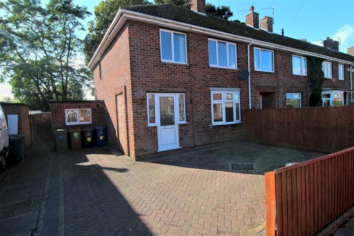 3 Bedroom Terraced House To Rent In Mendip Avenue, Grimsby DN33