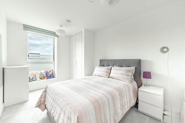 2 Bedroom Flat For Sale In Edgware Road, Colindale, London, NW9