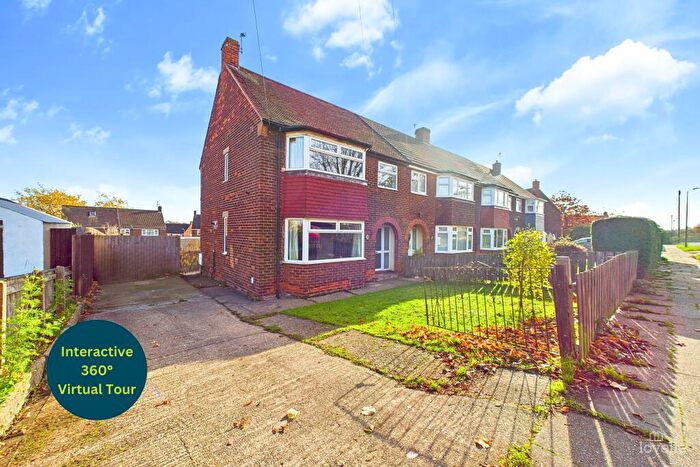 3 Bedroom Semi Detached House For Sale In Tofts Road, Barton-upon-Humber, North Lincolnshire, DN18