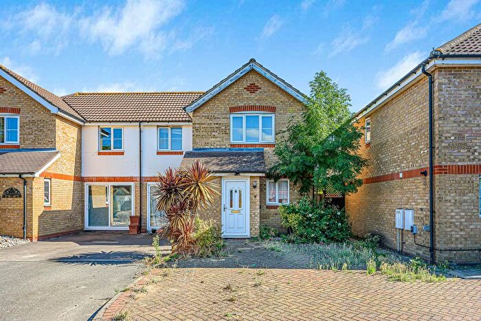 3 Bedroom Property For Sale In Finch Gardens, Chingford, E4