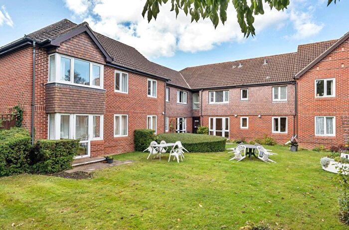 1 Bedroom Flat For Sale In Terrace Road South, Binfield, Bracknell, Berkshire, RG42