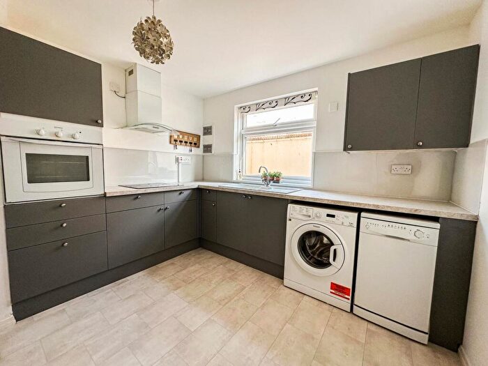 2 Bedroom Apartment To Rent In Devonshire Place, Eastbourne, BN21