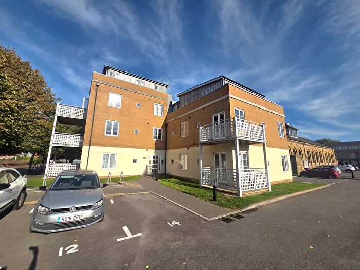 1 Bedroom Flat To Rent In St Georges Walk, Gosport, PO12