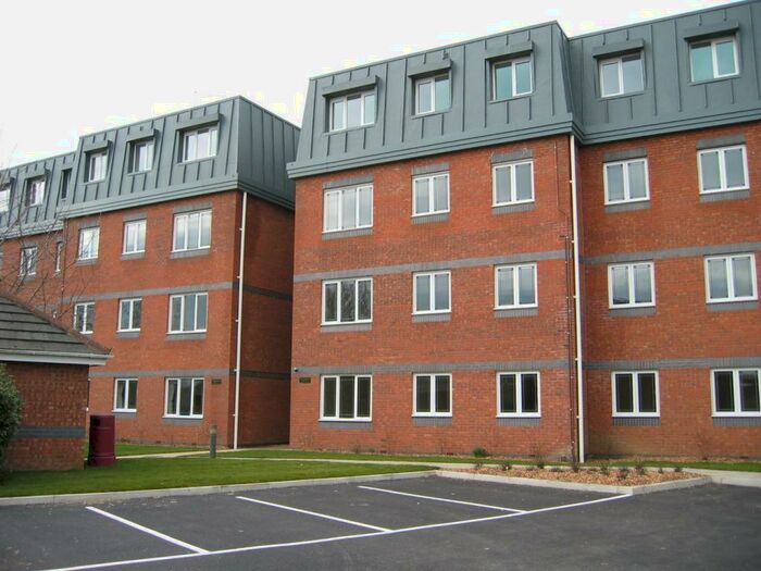 2 Bedroom Apartment To Rent In Endymion Mews, Hatfield, AL10