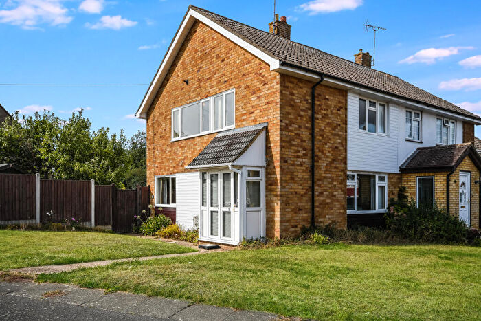 3 Bedroom Semi-Detached House For Sale In St. Peters Road, Beechenlea, Chelmsford, CM1