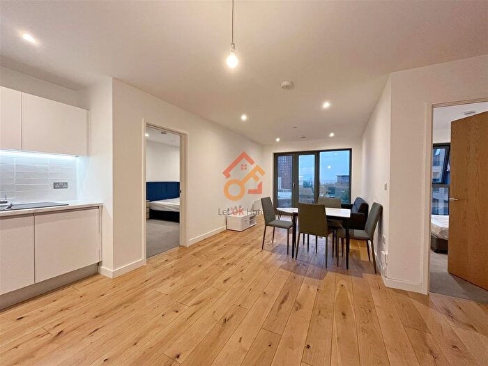 2 Bedroom Flat To Rent In The Axium, Windmill Street, Birmingham, B1