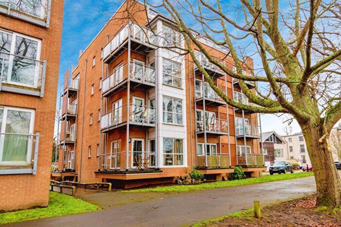 1 Bedroom Flat For Sale In The Avenue, Southampton, SO17