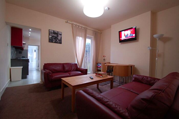 3 Bedroom Terraced House To Rent In Gristhorpe Road, Selly Oak, B29