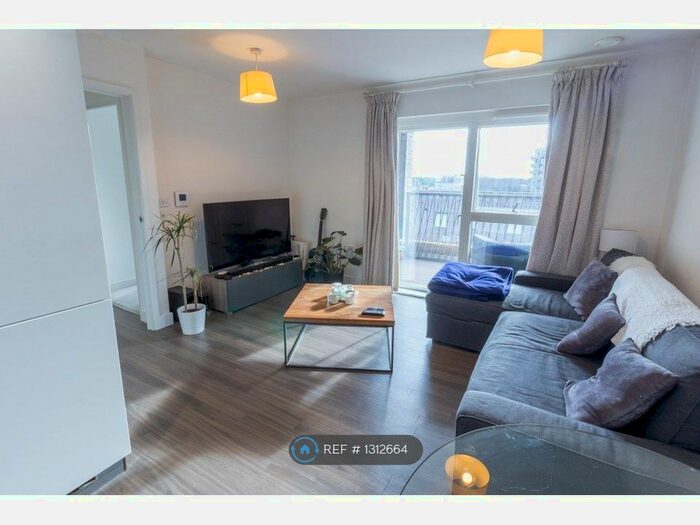 2 Bedroom Flat To Rent In Dempsey Court, London SE6