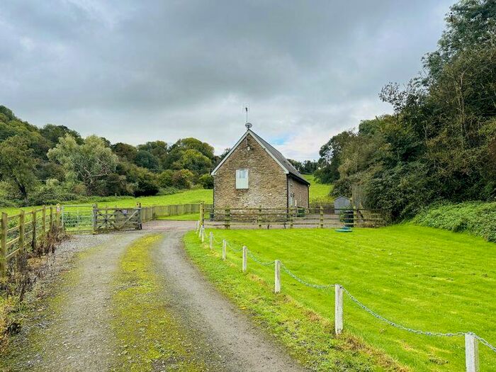 4 Bedroom Barn Conversion To Rent In Priors Frome, Hereford, HR1