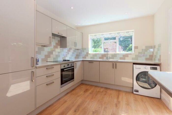 3 Bedroom End Of Terrace House For Sale In Osberton Road, Oxford, OX2