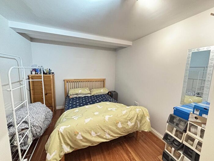 1 Bedroom Flat To Rent In Brudenell Grove, Leeds, LS6