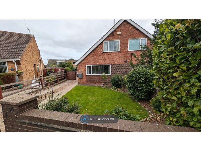 3 Bedroom Semi-Detached House To Rent In Bellsgarth Road, Hull, HU12