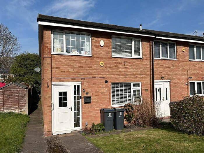 3 Bedroom End Of Terrace House To Rent In Thaxted Road, Tile Cross, Birmingham, B33