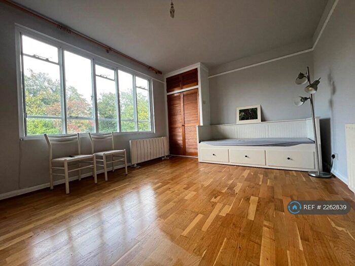 1 Bedroom Flat To Rent In Brownhill Road, London, SE6