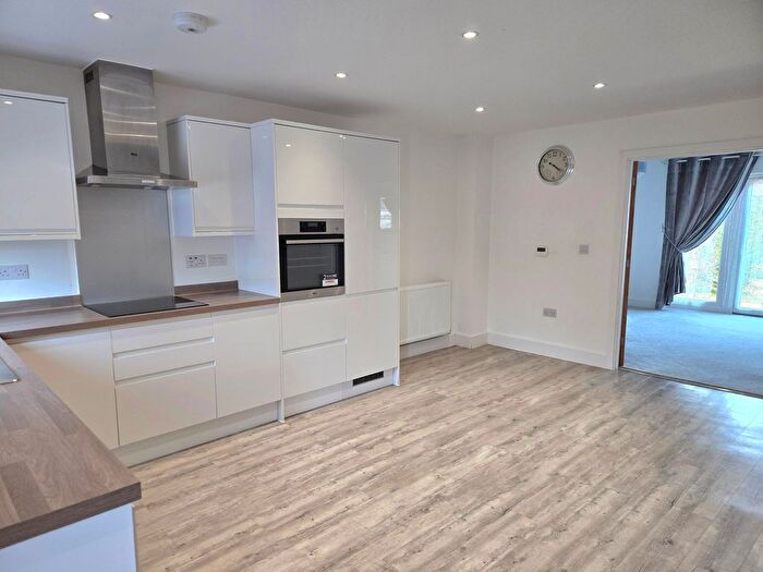 3 Bedroom Property To Rent In Graven Hill Road, Bicester, OX25