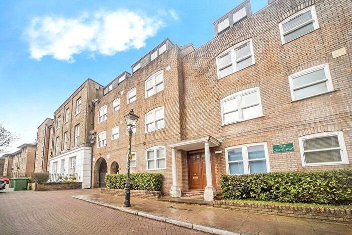 2 Bedroom Flat For Sale In Cranbury Terrace, Southampton, Hampshire, SO14
