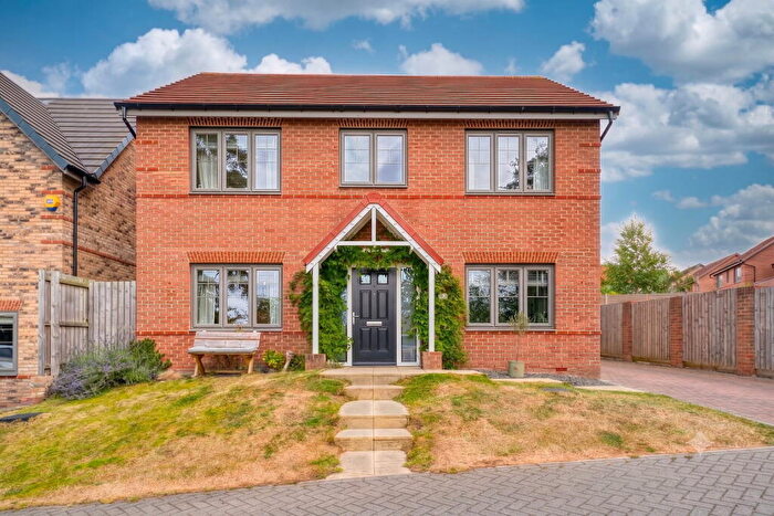 4 Bedroom Detached House For Sale In Lily Close, Sunniside, NE16