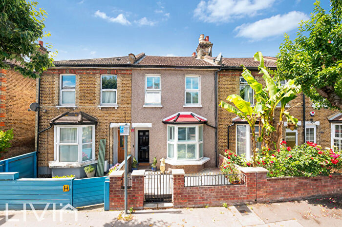 3 Bedroom House For Sale In Frant Road, Thornton Heath, CR7