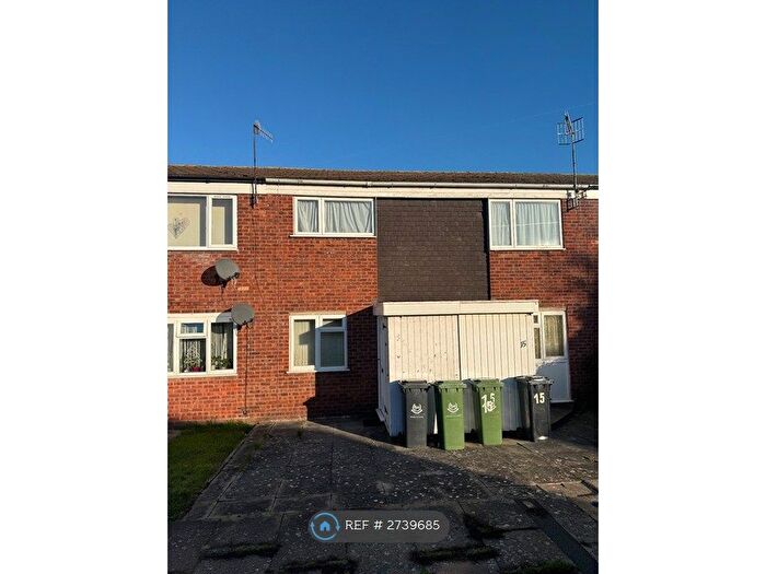 2 Bedroom Maisonette To Rent In Prestbury Close, Worcester, WR4