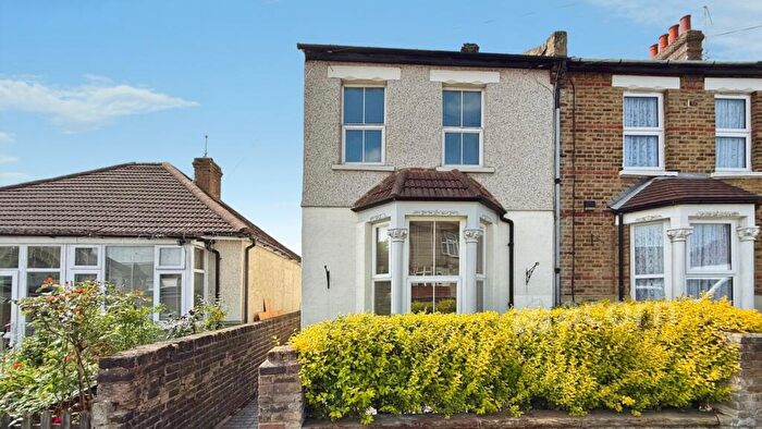 3 Bedroom End Of Terrace House To Rent In Nelson Road Belvedere, DA17