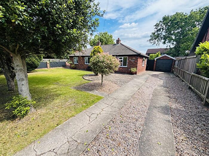 4 Bedroom Bungalow For Sale In Cliffe, Selby, North Yorkshire, YO8