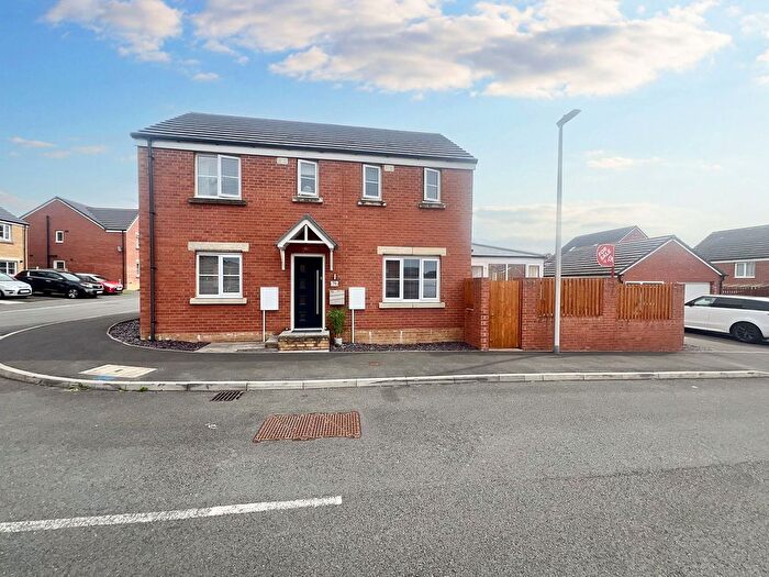 3 Bedroom Detached House For Sale In Maes Y Glo, Llanellli, Carmarthenshire, SA14