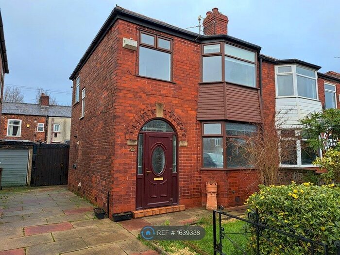 3 Bedroom Semi-Detached House To Rent In Wycombe Avenue, Manchester, M18