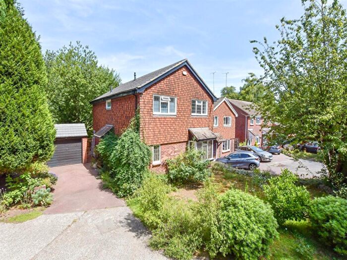 4 Bedroom Detached House For Sale In Foxden Drive, Downswood, Kent, ME15