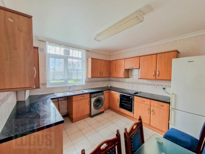 3 Bedroom Flat To Rent In Banister House, Homerton High Street, Homerton, E9