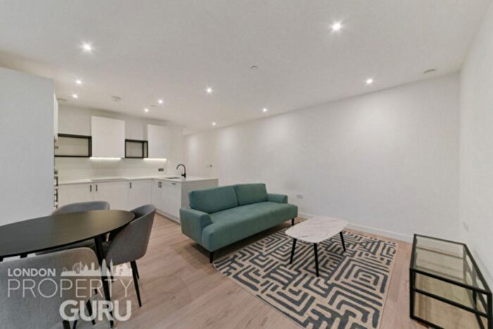 2 Bedroom Flat To Rent In Woodberry Down, London, N4