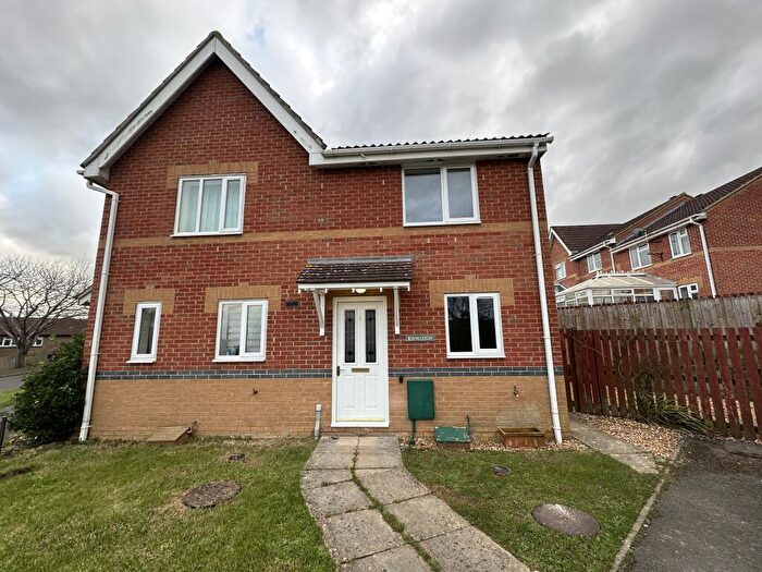 2 Bedroom Semi-Detached House To Rent In Mendip View, Street, Somerset, BA16