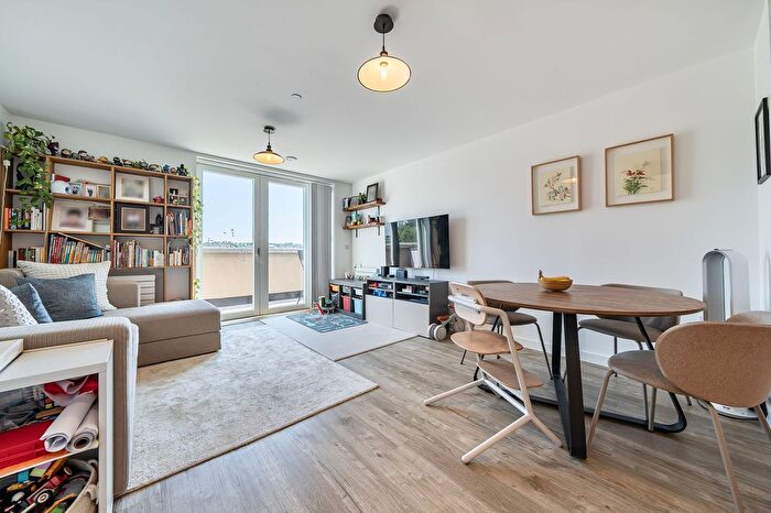 2 Bedroom Flat To Rent In Goodwood Road, Bond House Goodwood Road, SE14