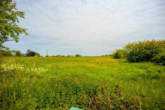 3 Bedroom Semi-Detached House For Sale In Woodmill Terrace, Devizes Road, Hilperton, Trowbridge, BA14