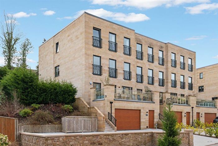 4 Bedroom Town House For Sale In The Glades, Bothwell, Glasgow, G71