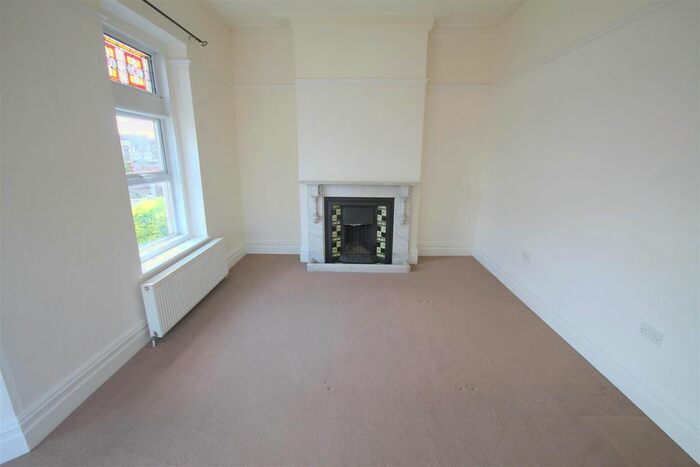 2 Bedroom Detached House To Rent In South Road, Kingswood, Bristol, BS15