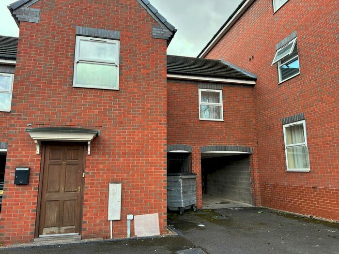 2 Bedroom House To Rent In Creed Way, West Bromwich, B70