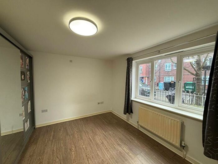 2 Bedroom Flat To Rent In Campion Road, London, E10